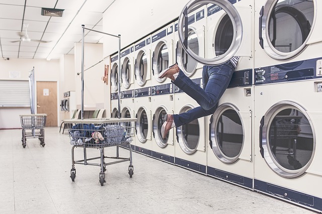 Consejos para comprar una lavadora para personas que viven en apartamentos solos